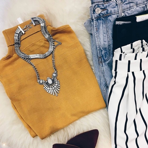 hwl boutique Jewelry - Silver Tone Fashion Necklace